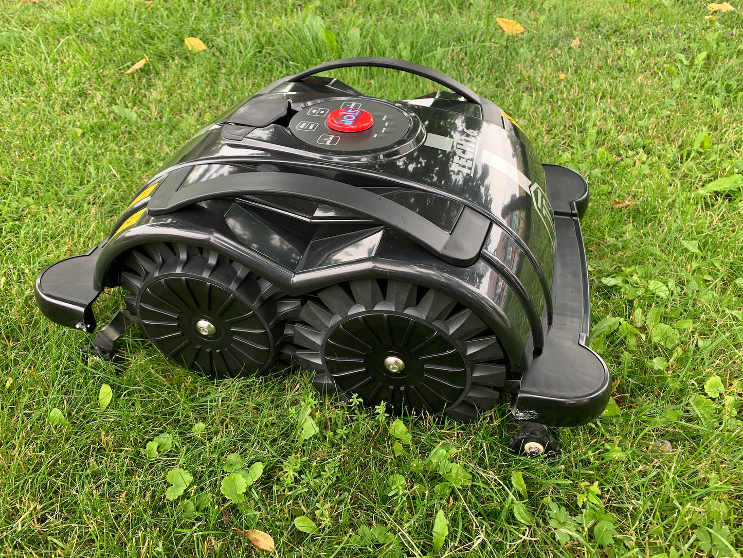 TechLine-TECH-S6-Mähroboter