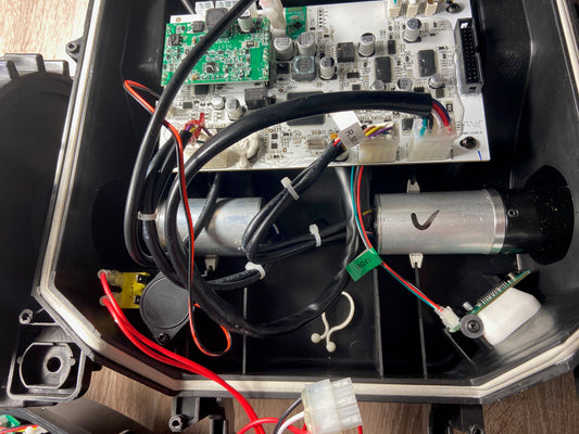 Mähroboter Reparatur